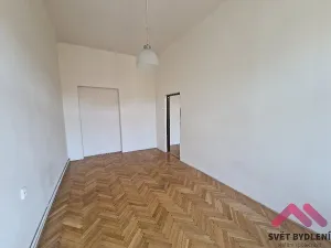 Pronájem bytu 3+kk, Praha - Karlín, Sokolovská, 75 m2