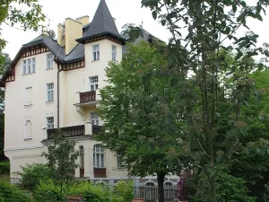 Prodej bytu 3+1, Karlovy Vary, Krále Jiřího, 89 m2