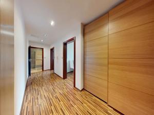 Prodej bytu 4+kk, Karlovy Vary, Pražská silnice, 152 m2