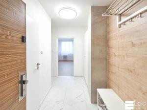 Pronájem bytu 2+kk, Praha - Kamýk, Cílkova, 42 m2