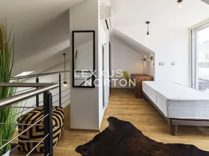 Pronájem atypického bytu, Praha - Vyšehrad, Hostivítova, 81 m2