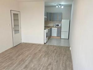 Pronájem bytu 2+kk, Praha - Záběhlice, Choceradská, 44 m2