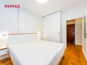 Prodej bytu 2+kk, Praha - Nusle, Kloboučnická, 51 m2