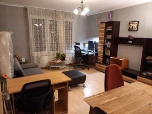 Pronájem bytu 2+kk, Praha - Záběhlice, Velenovského, 52 m2