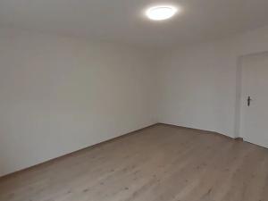 Prodej bytu 3+1, Neveklov, Táborská, 82 m2