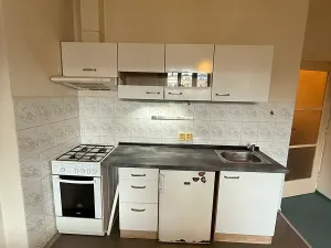 Pronájem bytu 1+kk, Praha - Vršovice, Karpatská, 27 m2