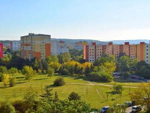 Pronájem bytu 3+1, Praha - Kamýk, Dobevská, 77 m2