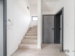 Prodej rodinného domu, Dříteč, 220 m2