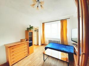 Pronájem bytu 2+kk, Praha - Bubeneč, Terronská, 49 m2