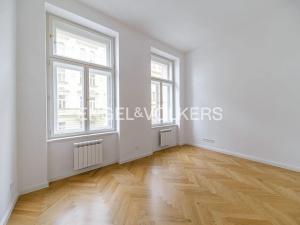 Pronájem bytu 1+kk, Praha - Nové Město, Rašínovo nábřeží, 26 m2