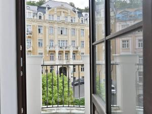 Prodej bytu 3+kk, Karlovy Vary, Zámecký vrch, 102 m2