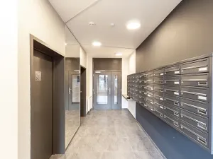 Pronájem bytu 2+kk, Praha - Hloubětín, Waltariho, 50 m2