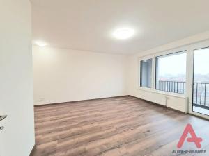 Pronájem bytu 2+kk, Praha - Vysočany, Kolbenova, 60 m2