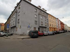 Pronájem bytu 1+kk, Praha - Strašnice, Kralická, 31 m2