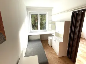 Pronájem bytu 3+kk, Praha - Břevnov, Bělohorská, 64 m2