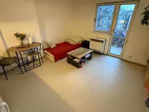 Pronájem bytu 1+kk, Praha - Vršovice, Karpatská, 32 m2