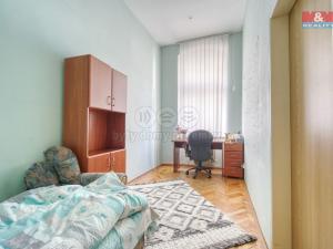 Prodej bytu 3+1, Karlovy Vary, Zámecký vrch, 72 m2