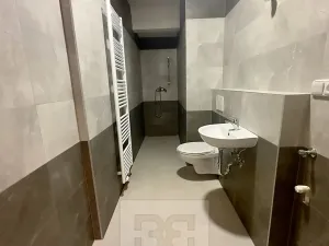 Pronájem bytu 1+kk, Praha - Kobylisy, Střelničná, 32 m2