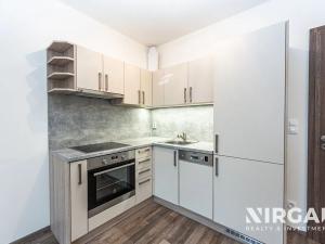 Prodej bytu 1+kk, Praha - Vysočany, Strnadových, 34 m2