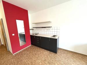 Pronájem bytu 1+kk, Praha - Smíchov, Křížová, 27 m2