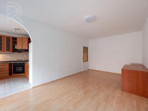 Pronájem bytu 3+kk, Praha - Kobylisy, Famfulíkova, 73 m2