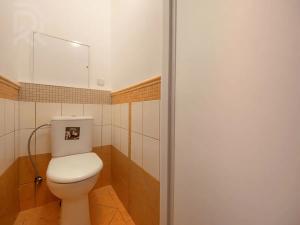 Pronájem bytu 3+kk, Praha - Kobylisy, Famfulíkova, 73 m2