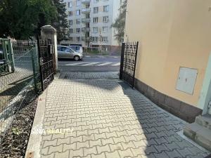 Pronájem bytu 1+1, Karlovy Vary, Závodu míru, 40 m2