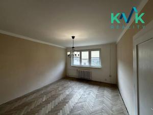 Prodej bytu 3+1, Ostrov, Lipová, 79 m2