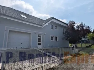 Prodej rodinného domu, Panenské Břežany, 200 m2