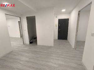 Prodej bytu 4+kk, Praha - Kobylisy, Pohnertova, 85 m2