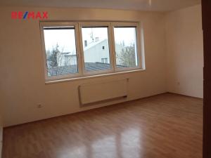 Pronájem bytu 2+kk, Kolín, Třídvorská, 58 m2