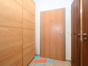 Pronájem bytu 1+kk, Praha - Písnice, Švihovská, 28 m2