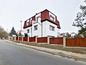 Pronájem bytu 2+kk, Praha - Smíchov, Pod Děvínem, 65 m2