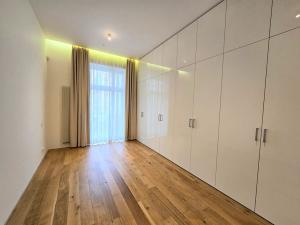 Pronájem bytu 2+kk, Praha - Vinohrady, Laubova, 89 m2