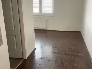 Pronájem bytu 1+kk, Uherský Brod, Hradišťská, 28 m2