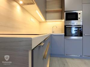 Pronájem bytu 1+kk, Praha - Letňany, Škrábkových, 34 m2