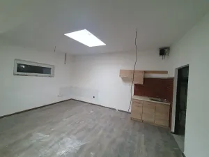 Pronájem obchodního prostoru, Jihlava, Na Růžku, 96 m2