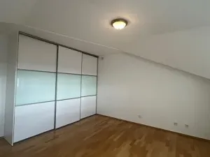 Pronájem bytu 4+1, Praha - Libeň, Společná, 136 m2