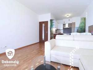 Pronájem bytu 2+kk, Praha - Malešice, Počernická, 53 m2