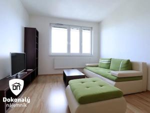 Pronájem bytu 2+kk, Praha - Vysočany, Freyova, 45 m2