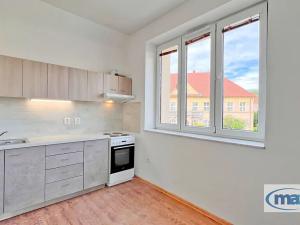 Pronájem bytu 2+kk, Holice, Hradecká, 45 m2