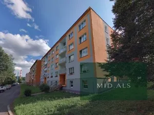 Pronájem bytu 1+1, Cheb, Stavbařů, 36 m2