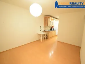 Pronájem bytu 2+kk, Komárov, Okružní, 40 m2