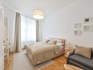 Prodej bytu 2+kk, Praha - Nové Město, Školská, 38 m2