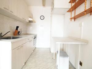 Pronájem bytu 2+kk, Praha - Vinoř, Uherská, 42 m2