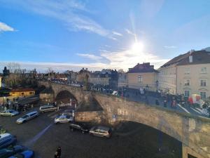 Pronájem bytu 2+kk, Praha - Malá Strana, U lužického semináře, 83 m2