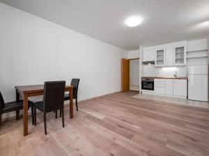 Pronájem bytu 2+kk, Praha - Vinohrady, Chrudimská, 71 m2