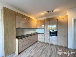 Pronájem bytu 2+kk, Slatina, 52 m2