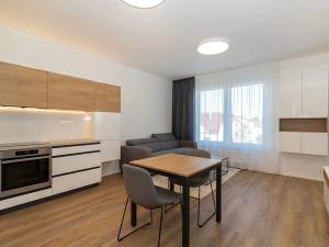 Pronájem bytu 2+kk, Praha - Strašnice, Na palouku, 42 m2