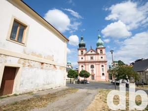 Prodej rodinného domu, Chlum Svaté Maří, náměstí J. W. Goetheho, 400 m2